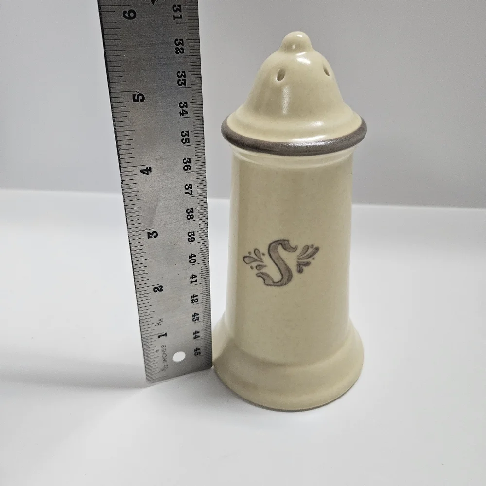 Vintage Pfaltzgraff Village Salt Shaker Stoneware Dinnerware Made in USA